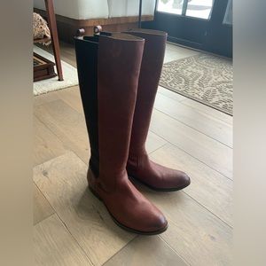 Frye Women’s riding boots with gore sides sz 9.5